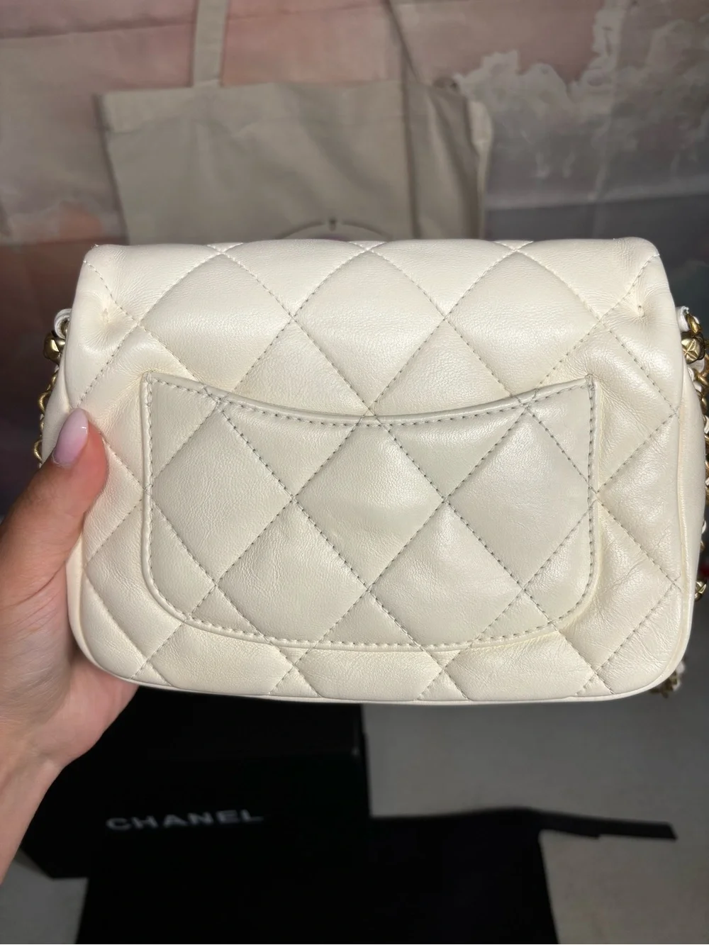 CHANEL White Quilted Lambskin Shoulder Bag with Gold Hardware